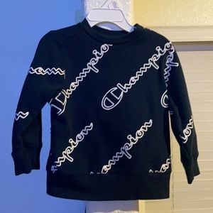 Boys sweater size 3T champion navy blue